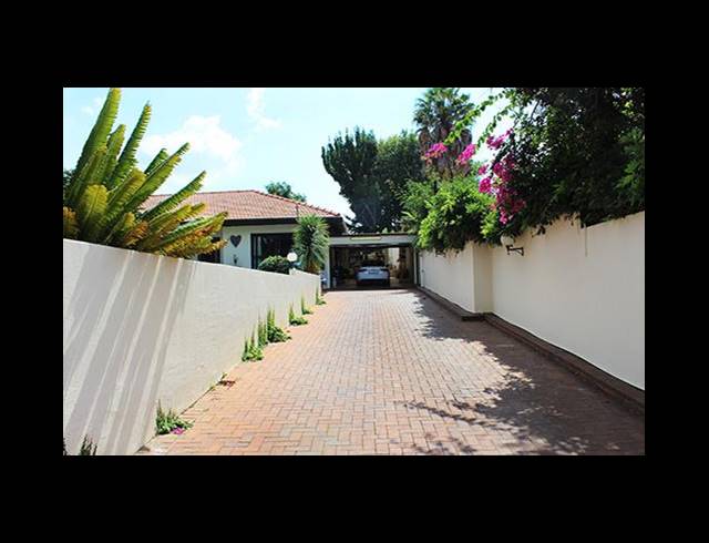 4 BEDROOM HOUSE FOR SALE IN GREENSIDE